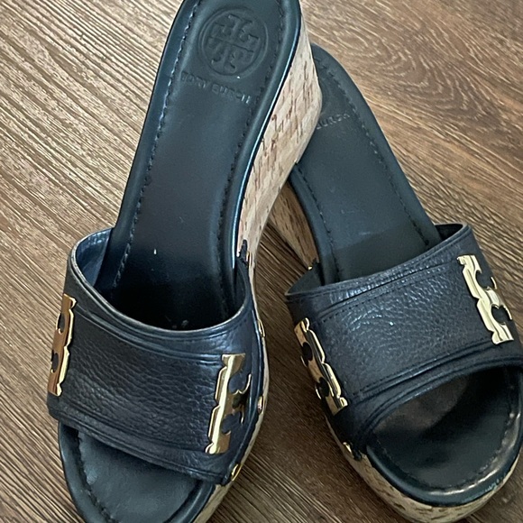 Tory Burch wedge - Picture 2 of 3